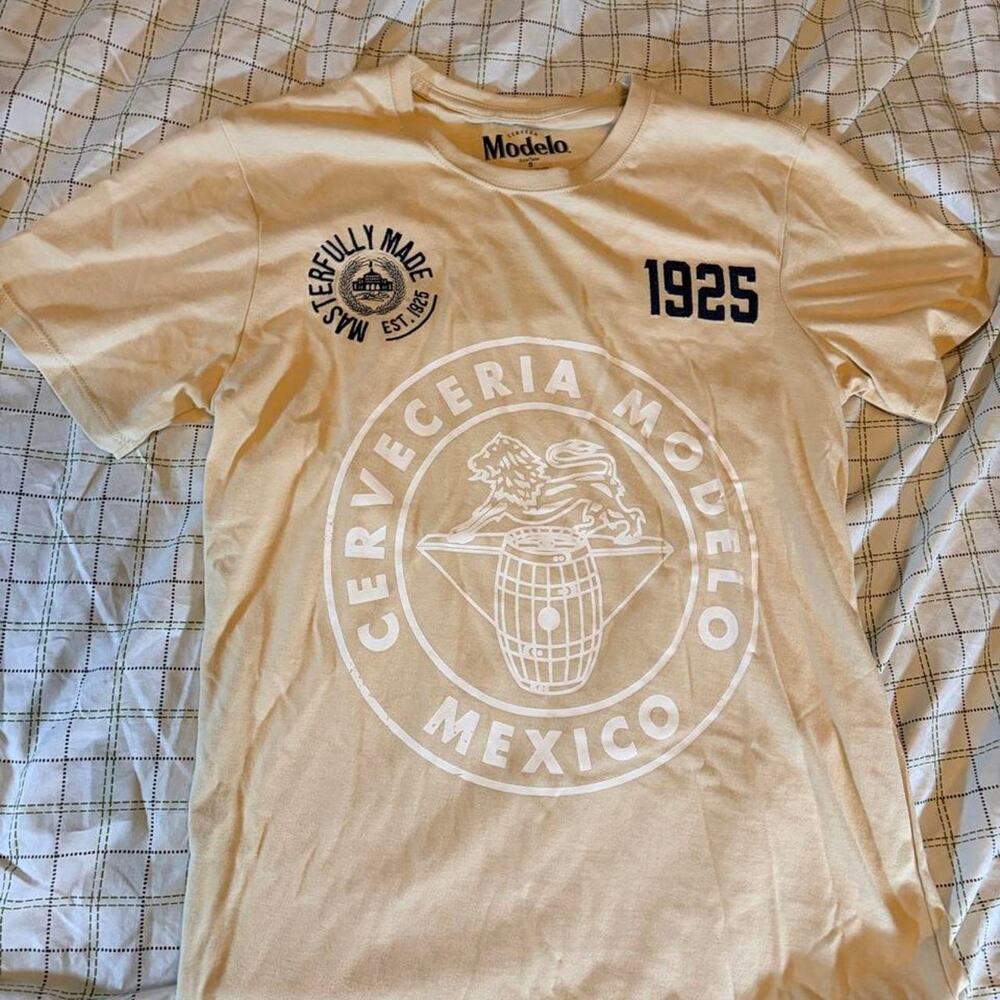 Modelo Mexico Cream Color T-Shirt Size S